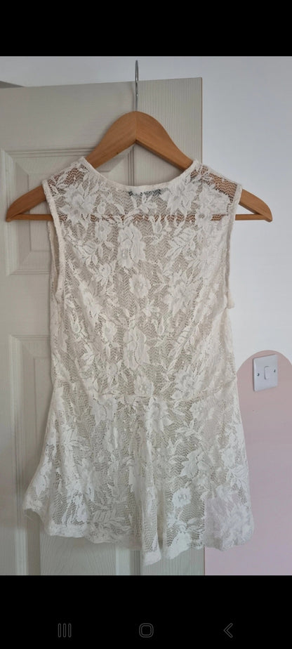 White lace women's top